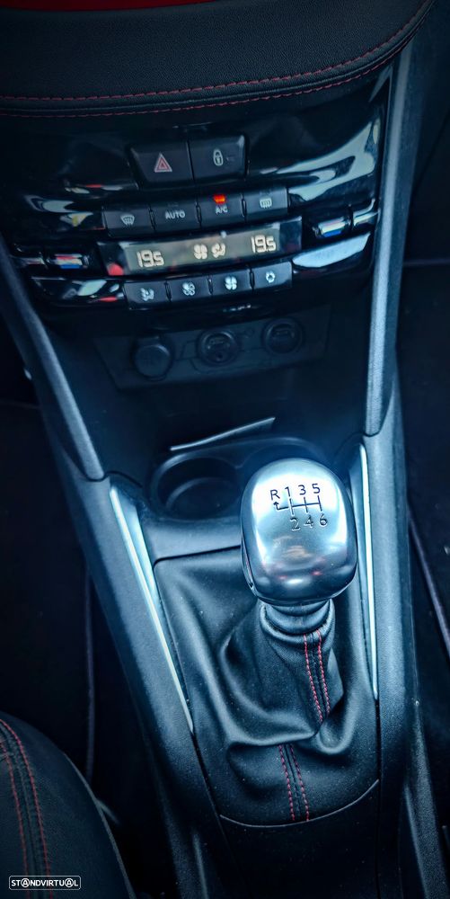 Peugeot 208 1.6 THP GTi - 19