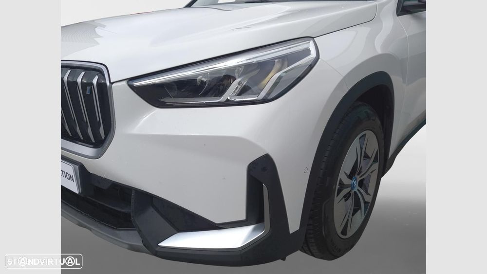 BMW iX1 xDrive30 - 16