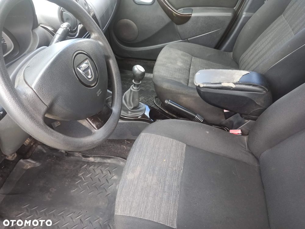 Dacia Duster 1.6 Laureate 4x4 - 4