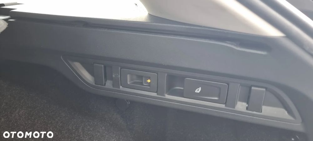 Skoda Octavia 2.0 TDI DSG Style - 30