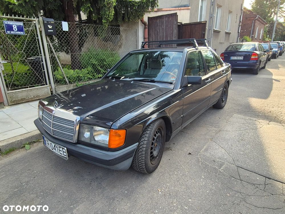 Mercedes-Benz W201 (190) - 10