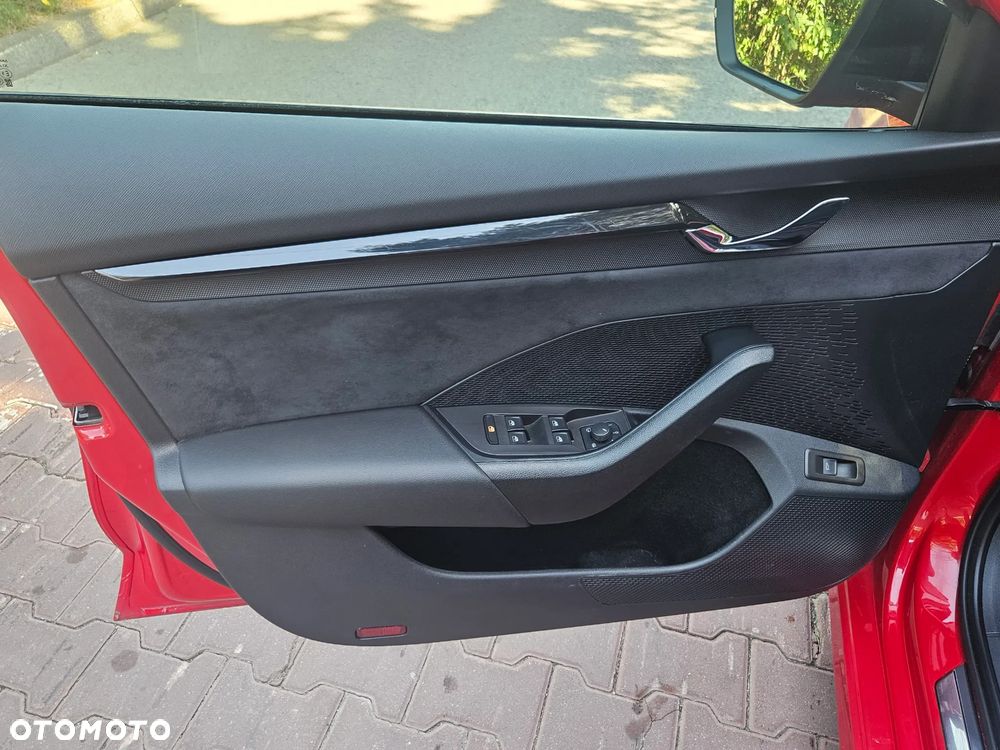Skoda Octavia 2.0 TSI RS DSG - 14