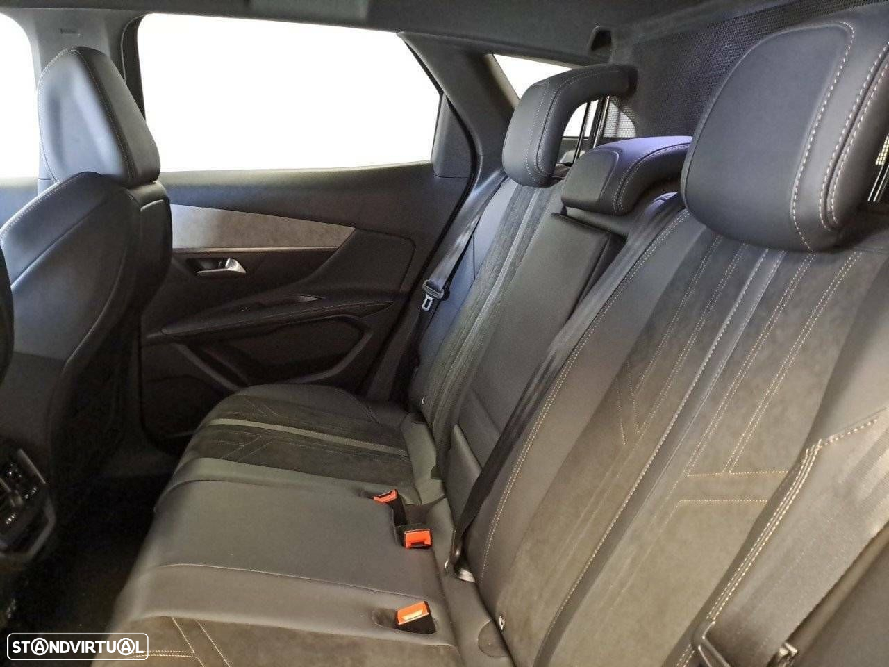 Peugeot 3008 1.5 BlueHDi GT EAT8 - 10