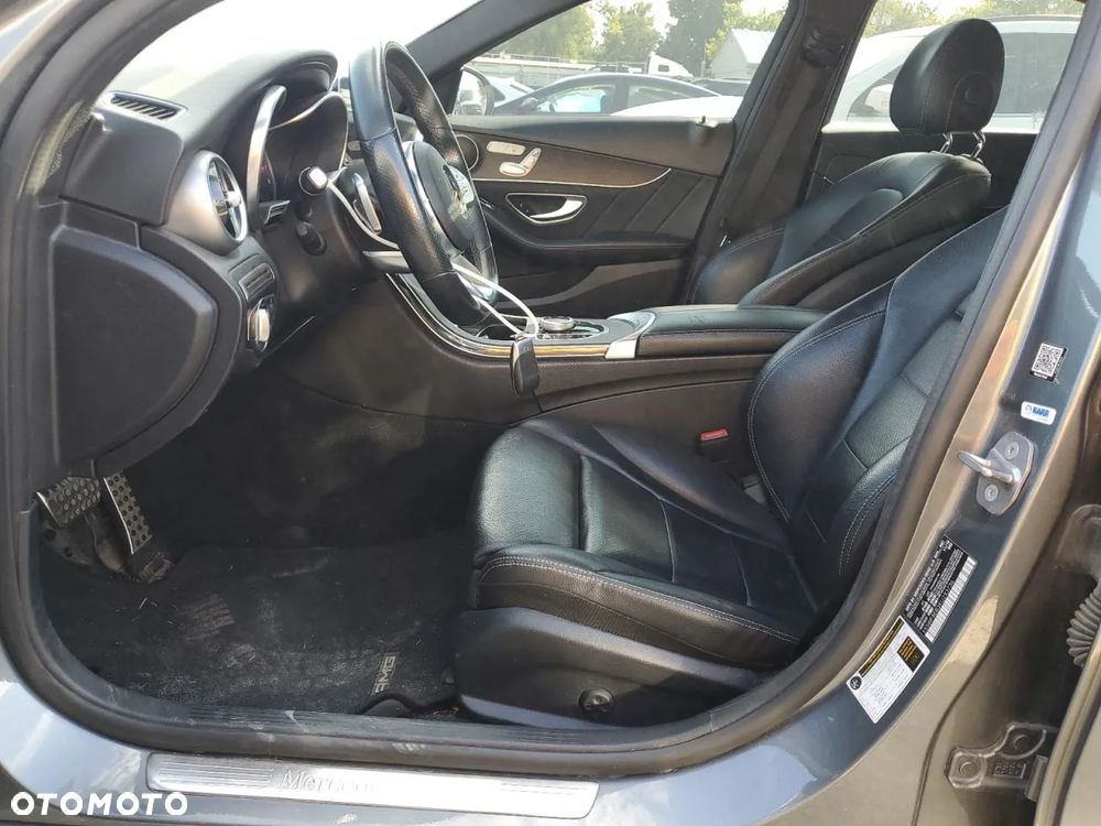 Mercedes-Benz Klasa C 300 4Matic 9G-TRONIC AMG Line - 8