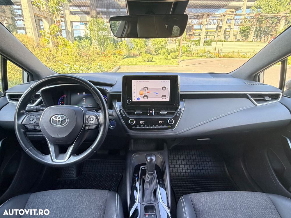 Toyota Corolla - 10