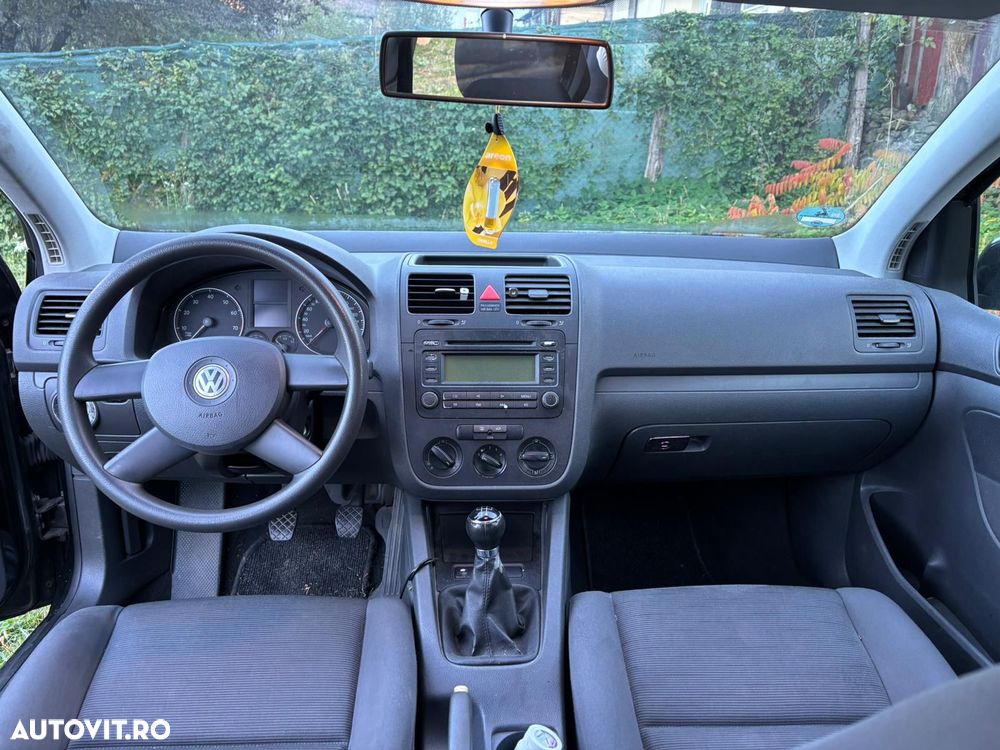 Volkswagen Golf 1.6 Comfortline - 5