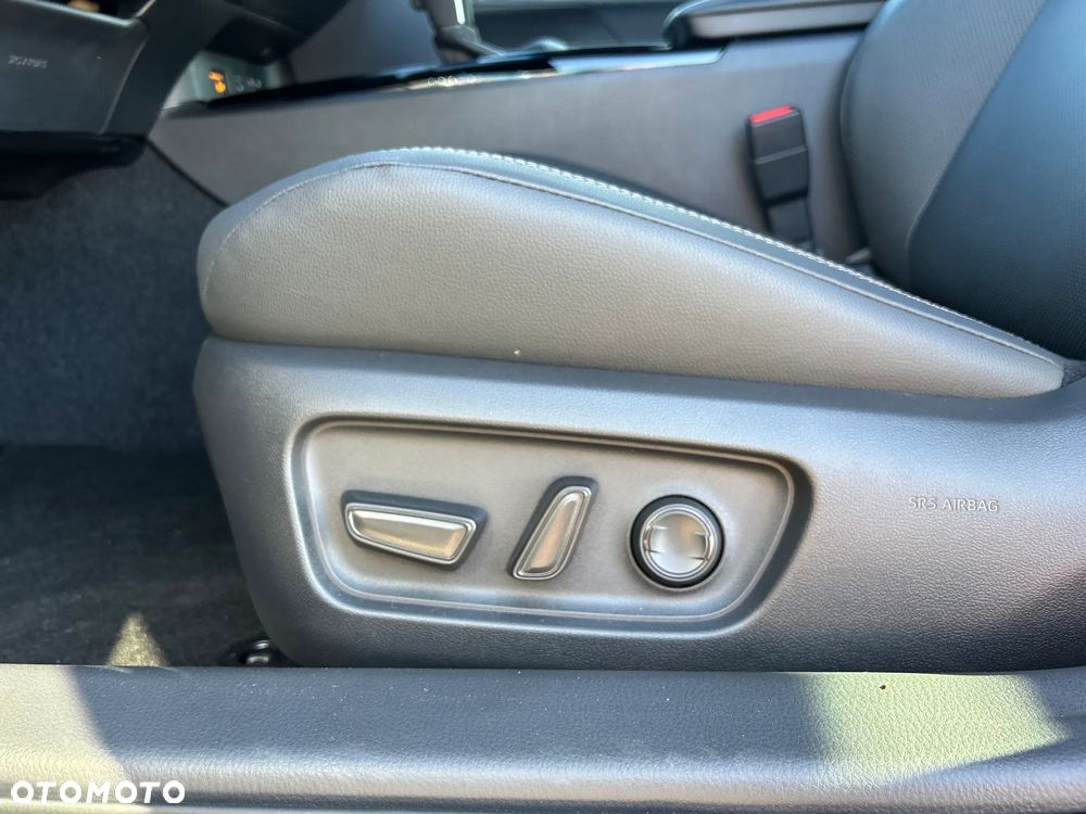 Toyota Camry 2.5 Hybrid Dynamic Force Executive e-CVT - 16