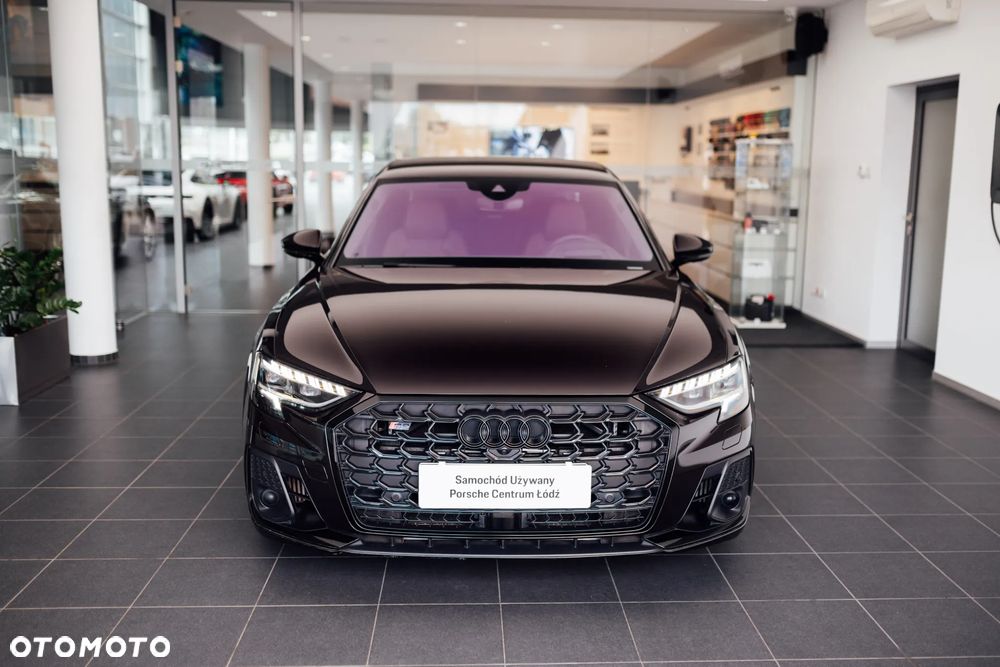 Audi S8 - 9