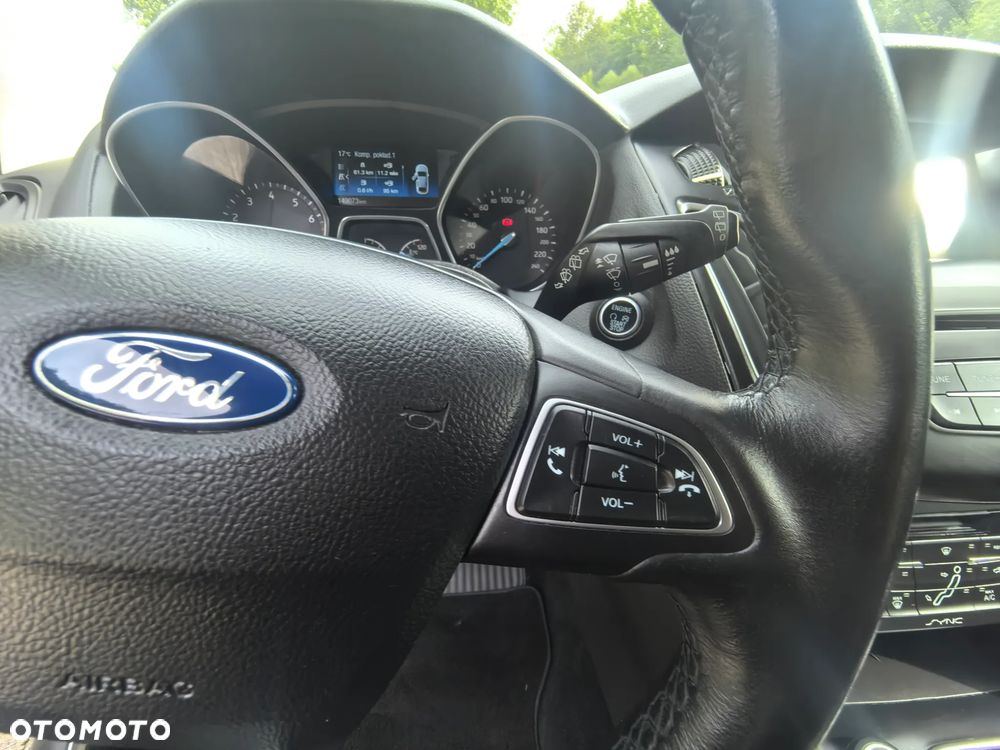 Ford Focus 1.0 EcoBoost Titanium - 29