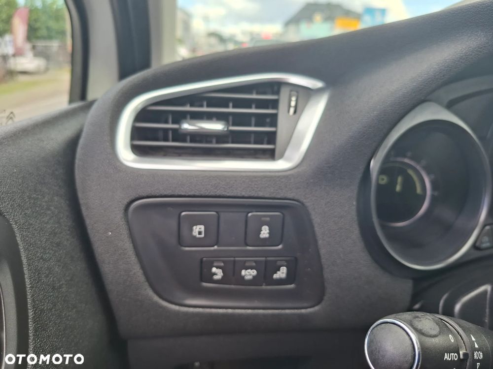 Citroën C4 BlueHDi 120 Stop&Start EAT6 Shine - 23