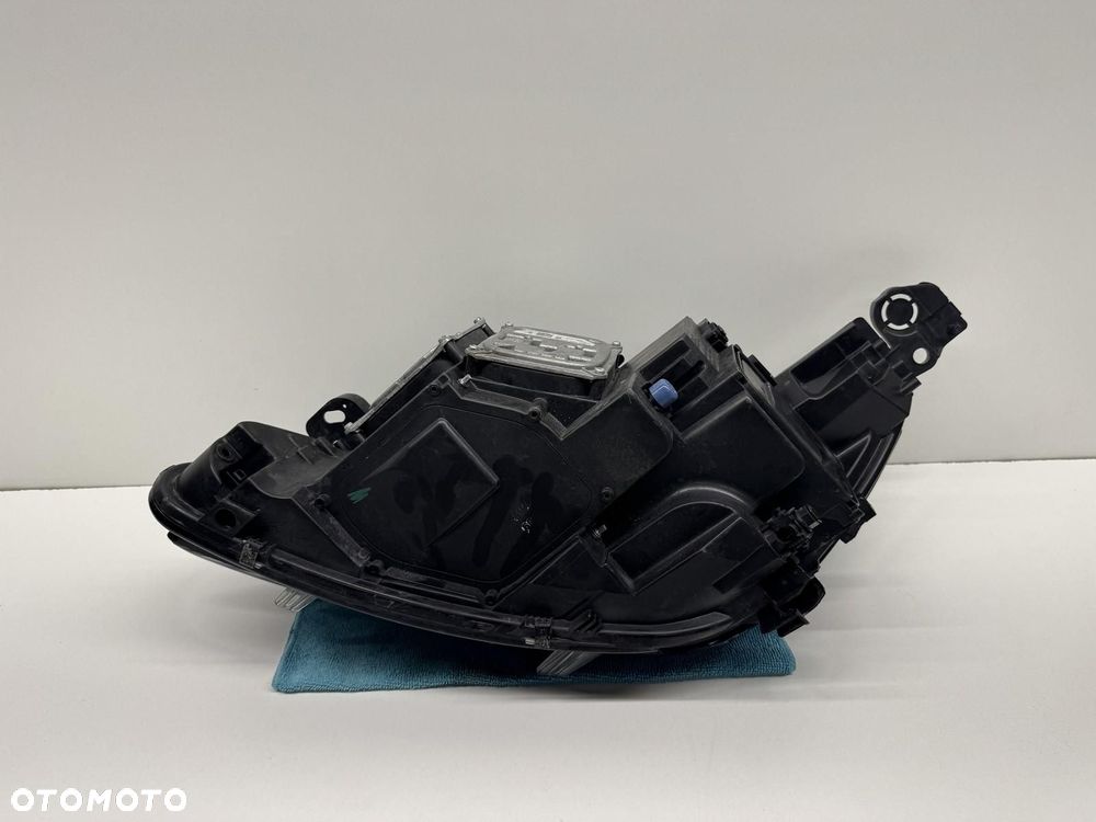 Przednia Prawa Lampa  Peugeot 308 t9 full led  9677832380 - 4