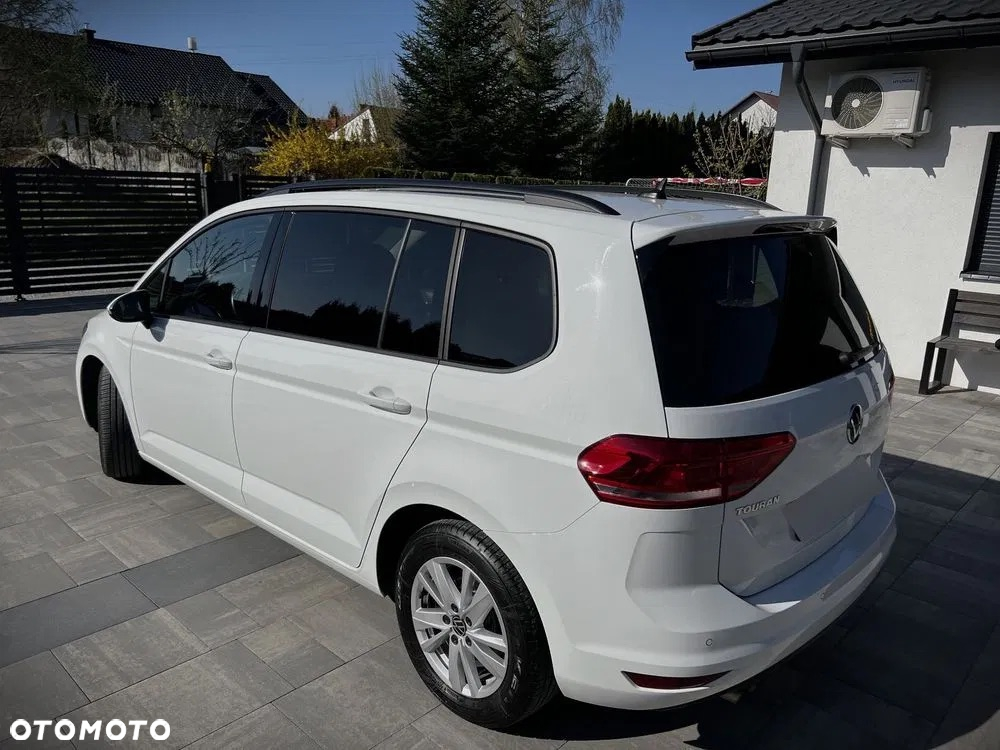 Volkswagen Touran 2.0 TDI BMT Comfortline DSG - 5