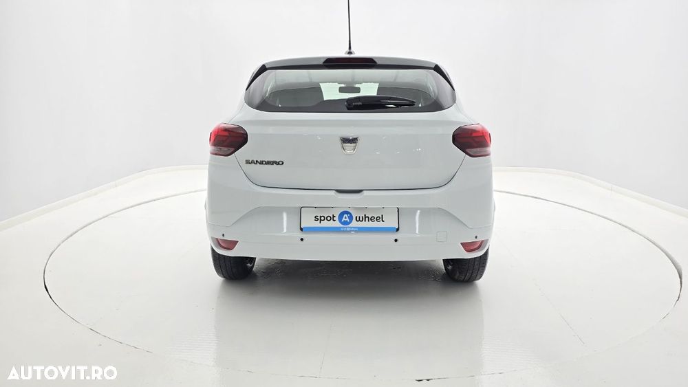 Dacia Sandero - 8