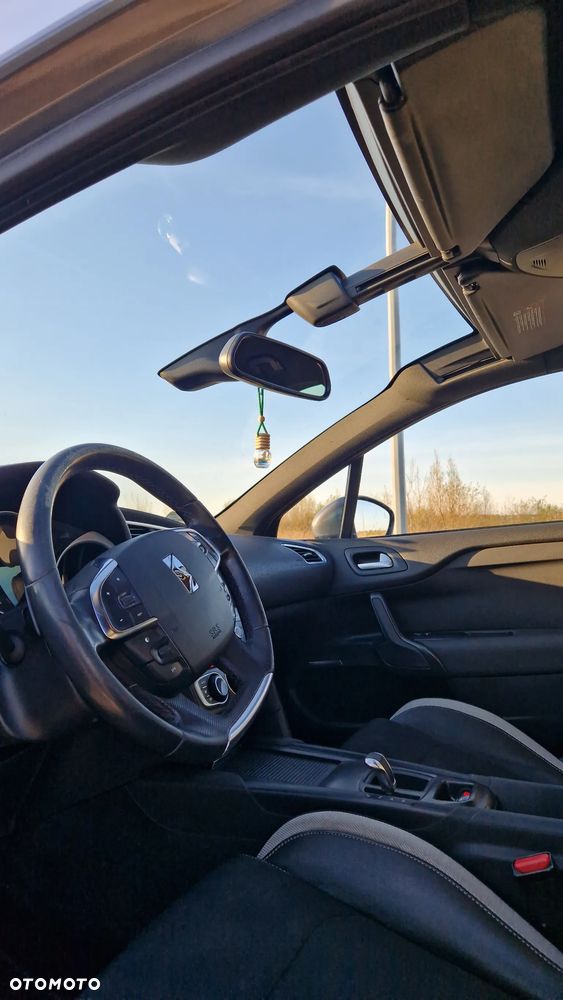 Citroën DS4 e-HDi 115 ETG6 SoChic - 5