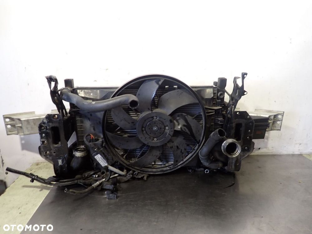 PAS PRZEDNI MERCEDES-BENZ W203 - 2