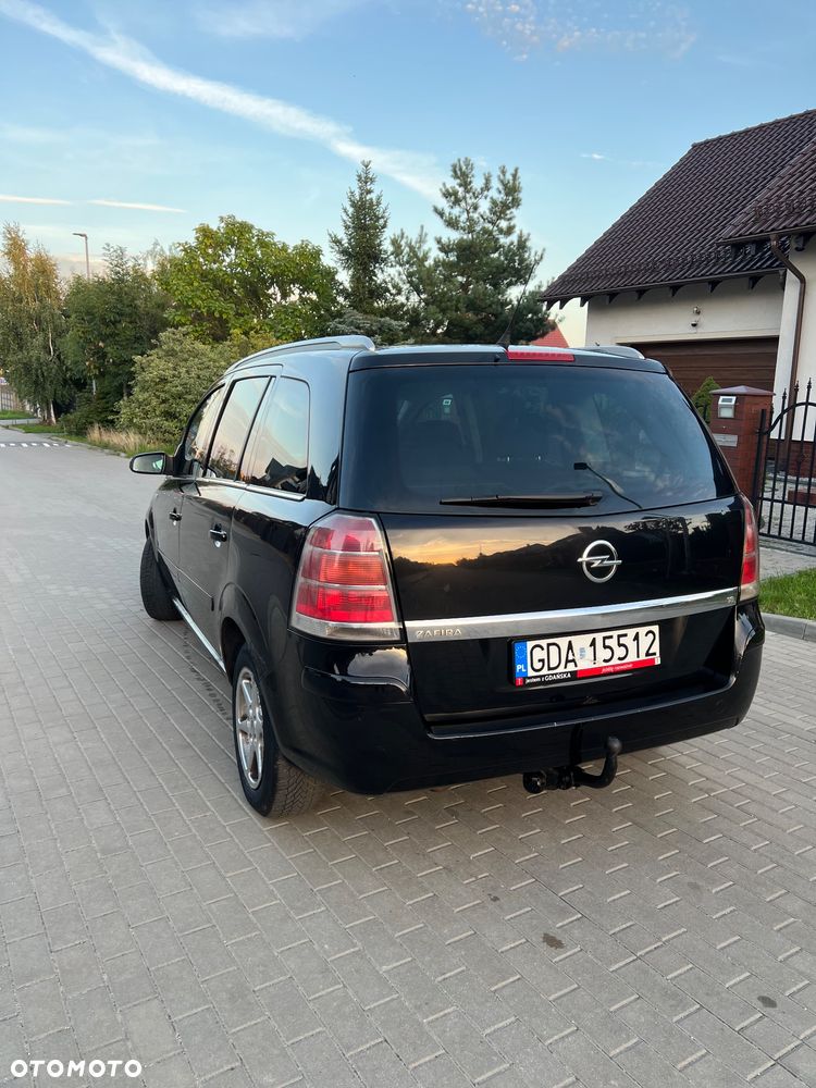 Opel Zafira - 25