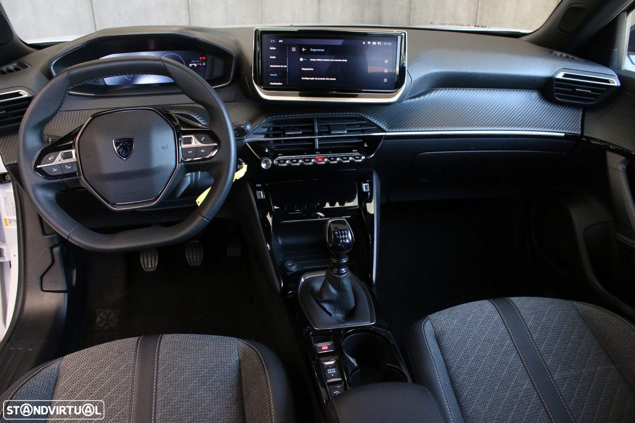 Peugeot 2008 1.2 PureTech Allure - 17