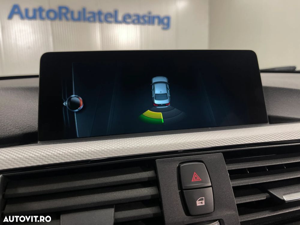 BMW Seria 3 330e iPerformance M Sport - 16