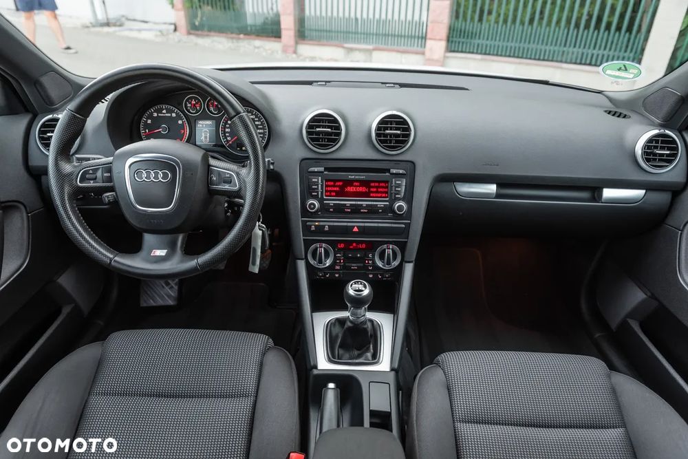 Audi A3 Sportback 1.4 TFSI S line Sportpaket - 24