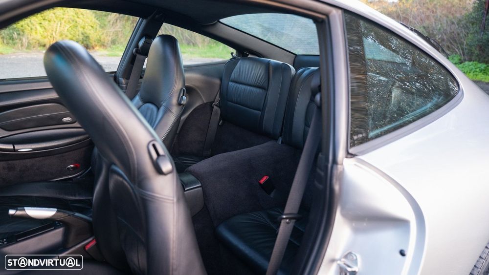 Porsche 911 (996) Carrera 4 Coupé - 8