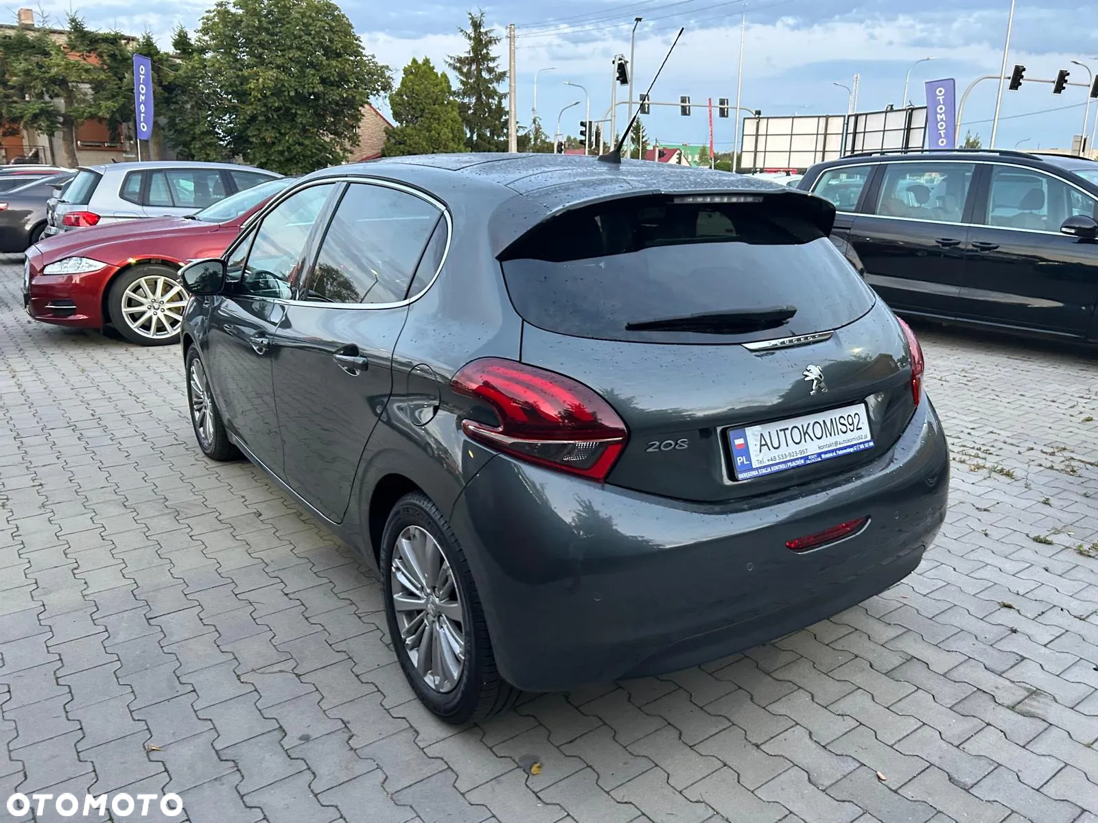 Peugeot 208 1.6 BlueHDi Allure S&S - 6
