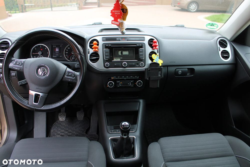 Volkswagen Tiguan - 12