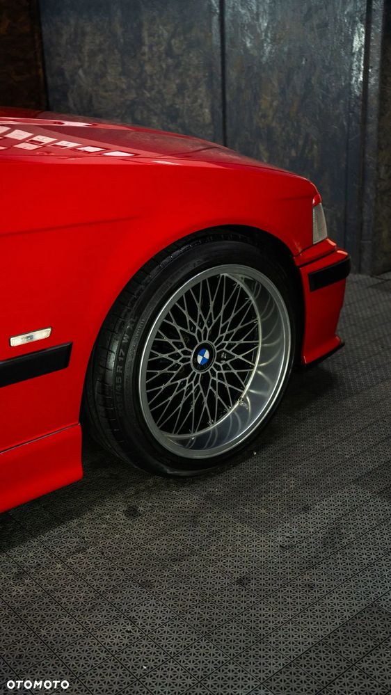 BMW Seria 3 323i - 2