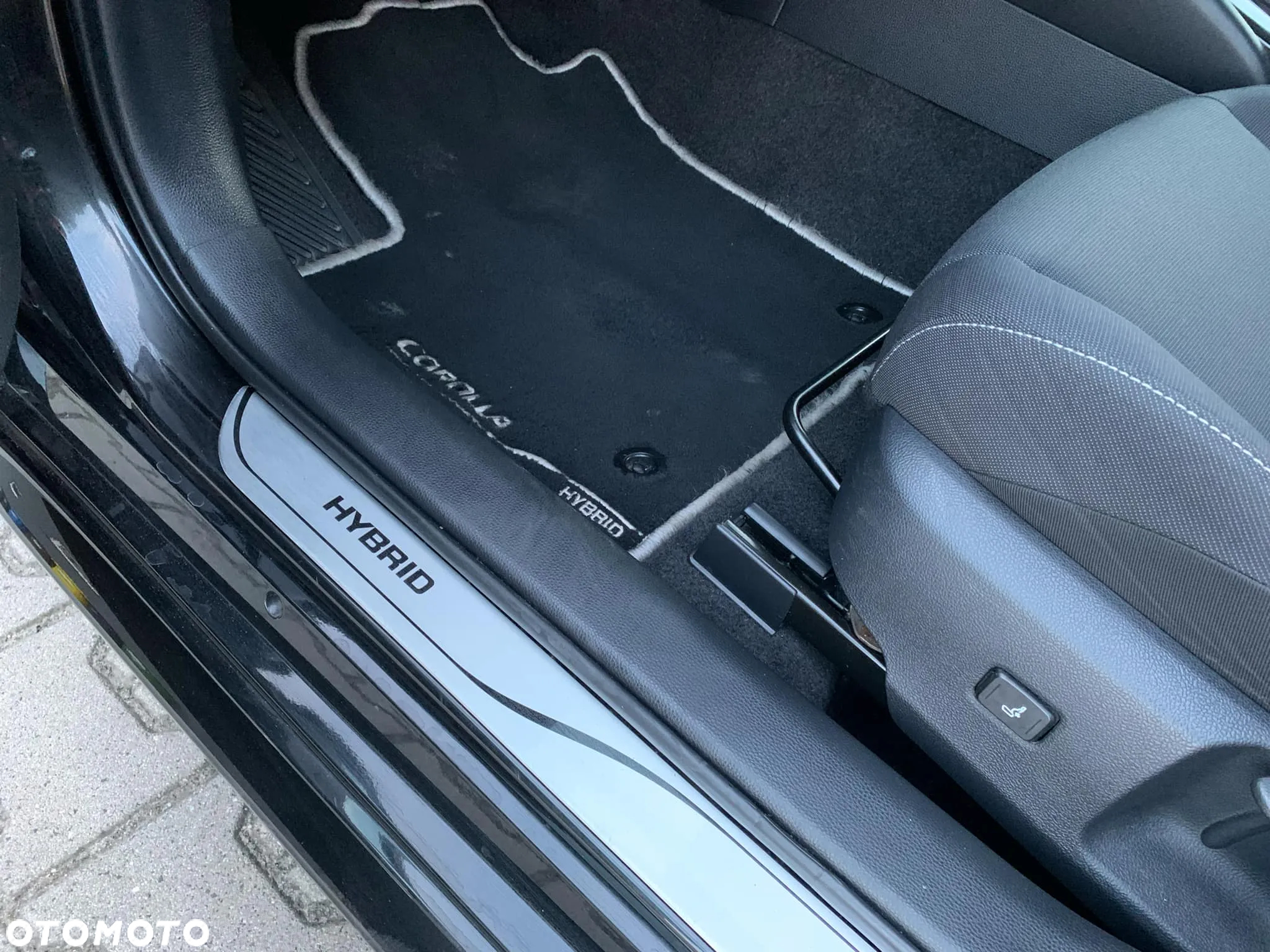 Toyota Corolla 1.8 Hybrid Executive - 22