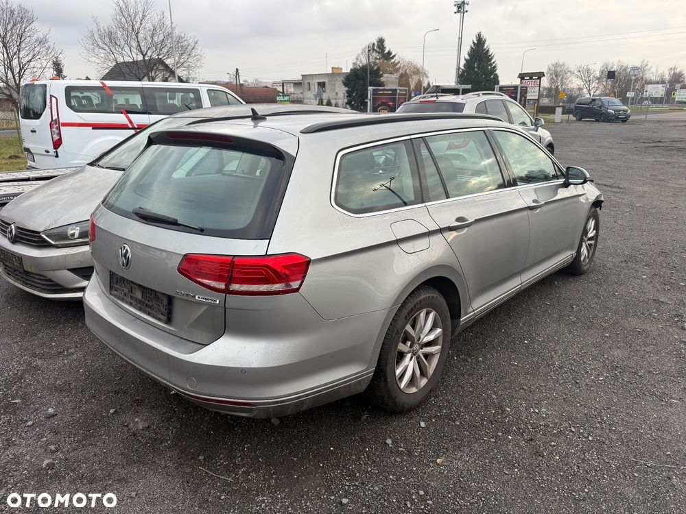 Volkswagen Passat 2.0 TDI (BlueMotion Technology) DSG Comfortline - 2