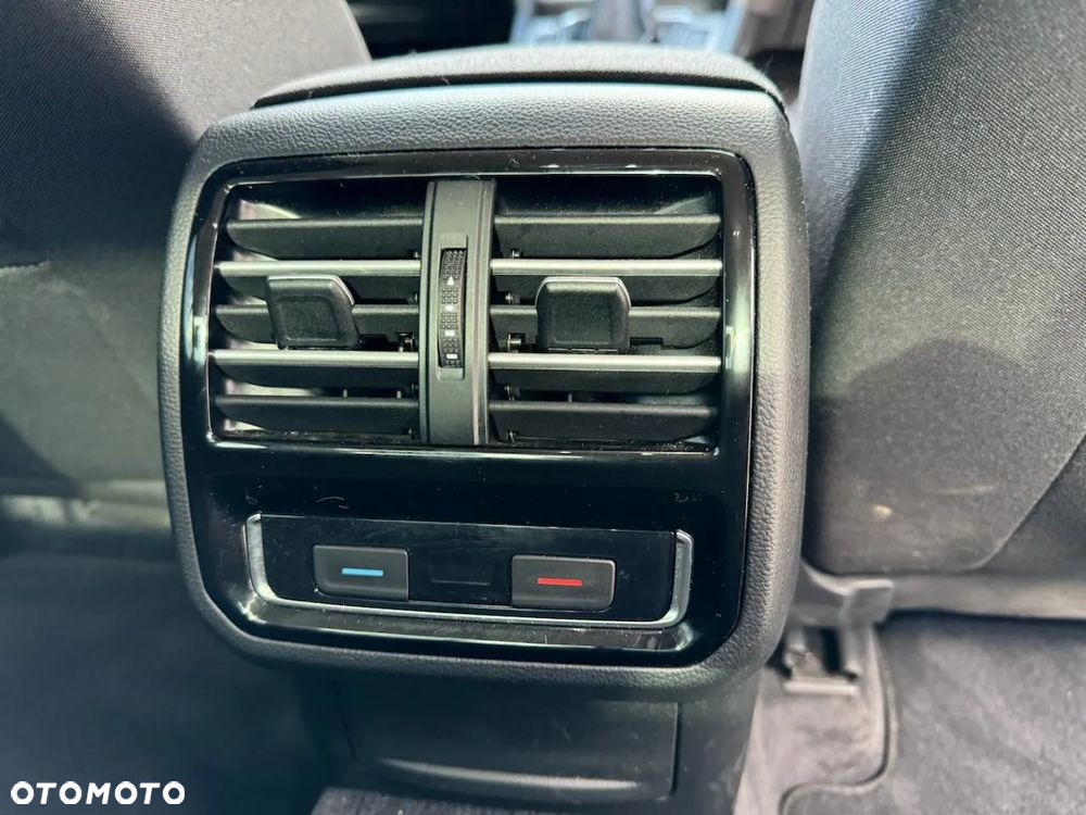 Volkswagen Passat 2.0 TDI BMT Trendline - 26