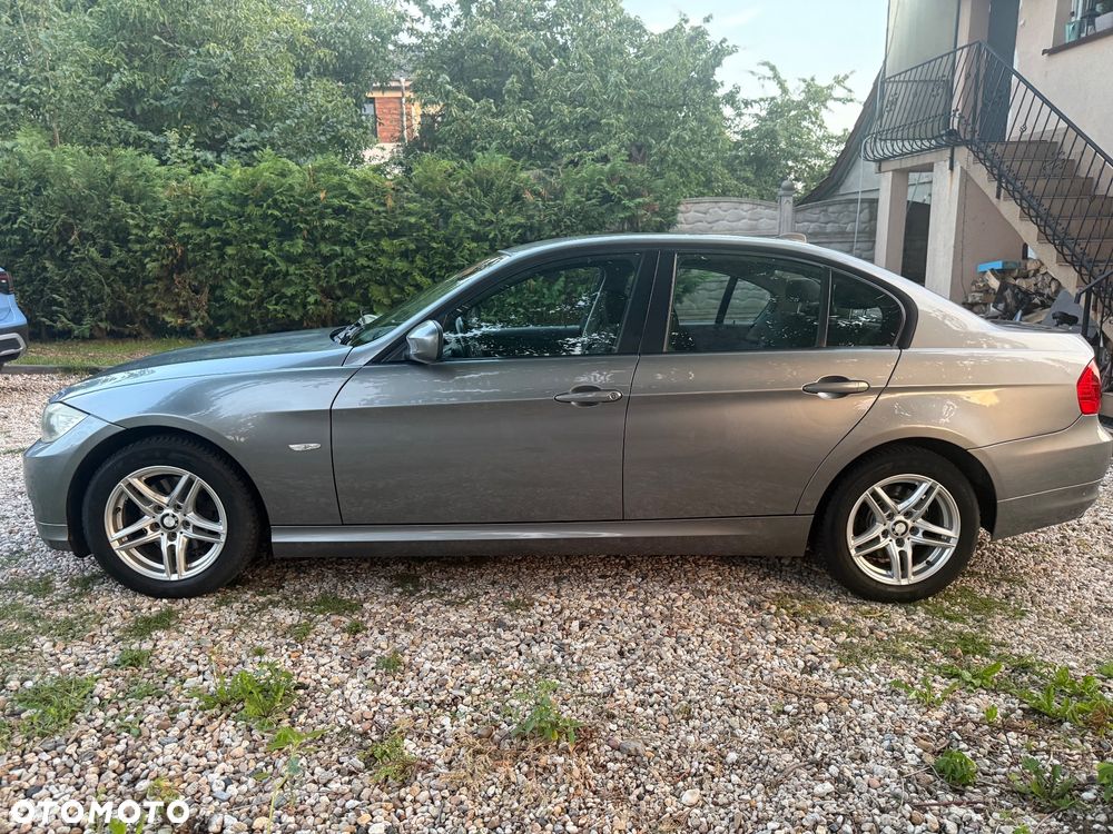 BMW Seria 3 320i Edition Exclusive - 6