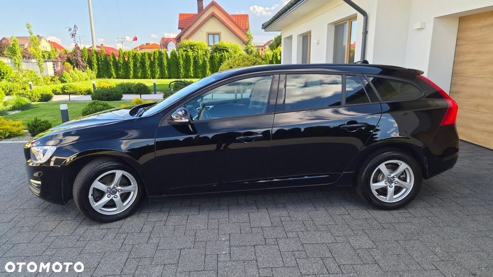 Volvo V60 D2 Kinetic - 2