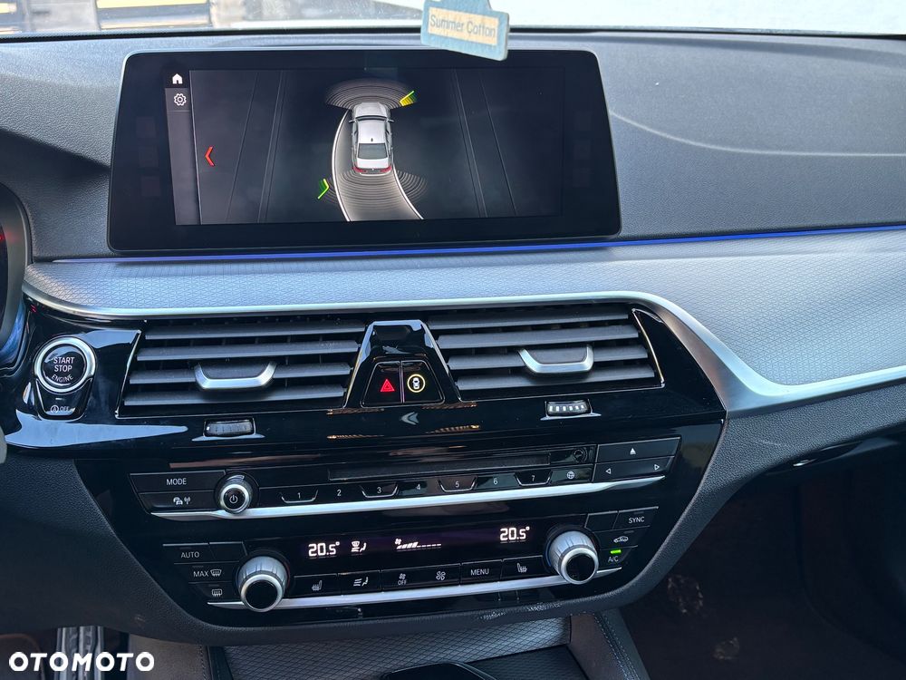 BMW Seria 5 520d M Sport - 30
