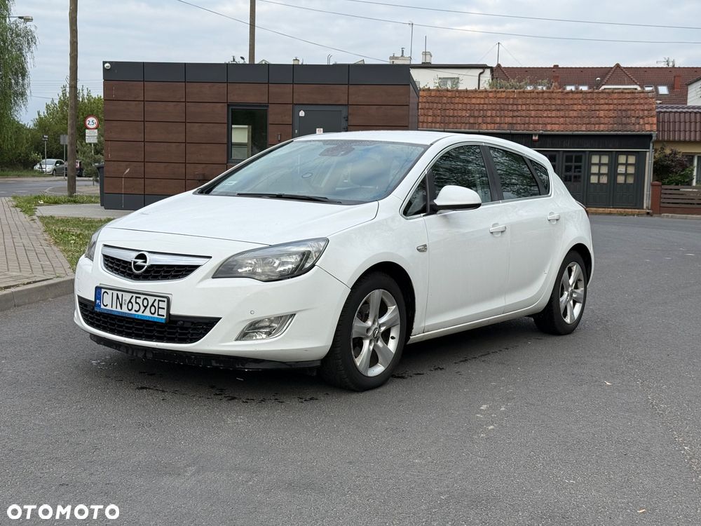 Opel Astra 2.0 CDTI Cosmo - 3