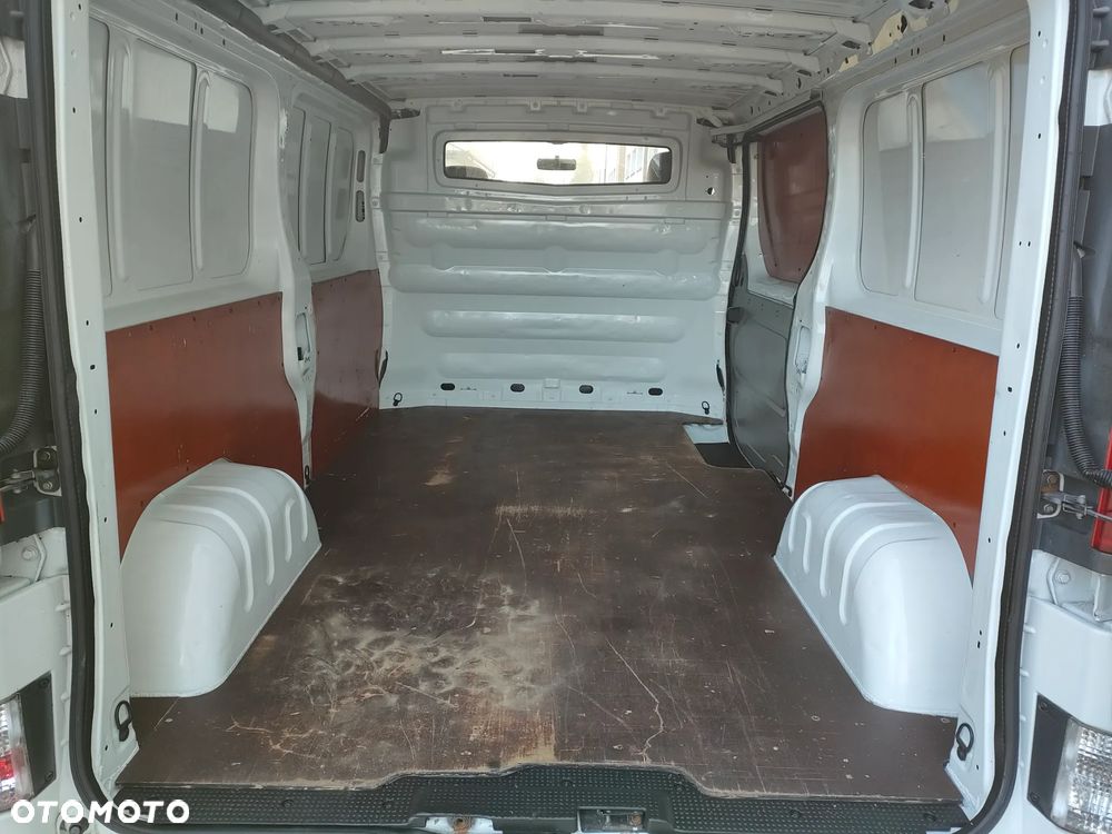 Opel Vivaro - 18