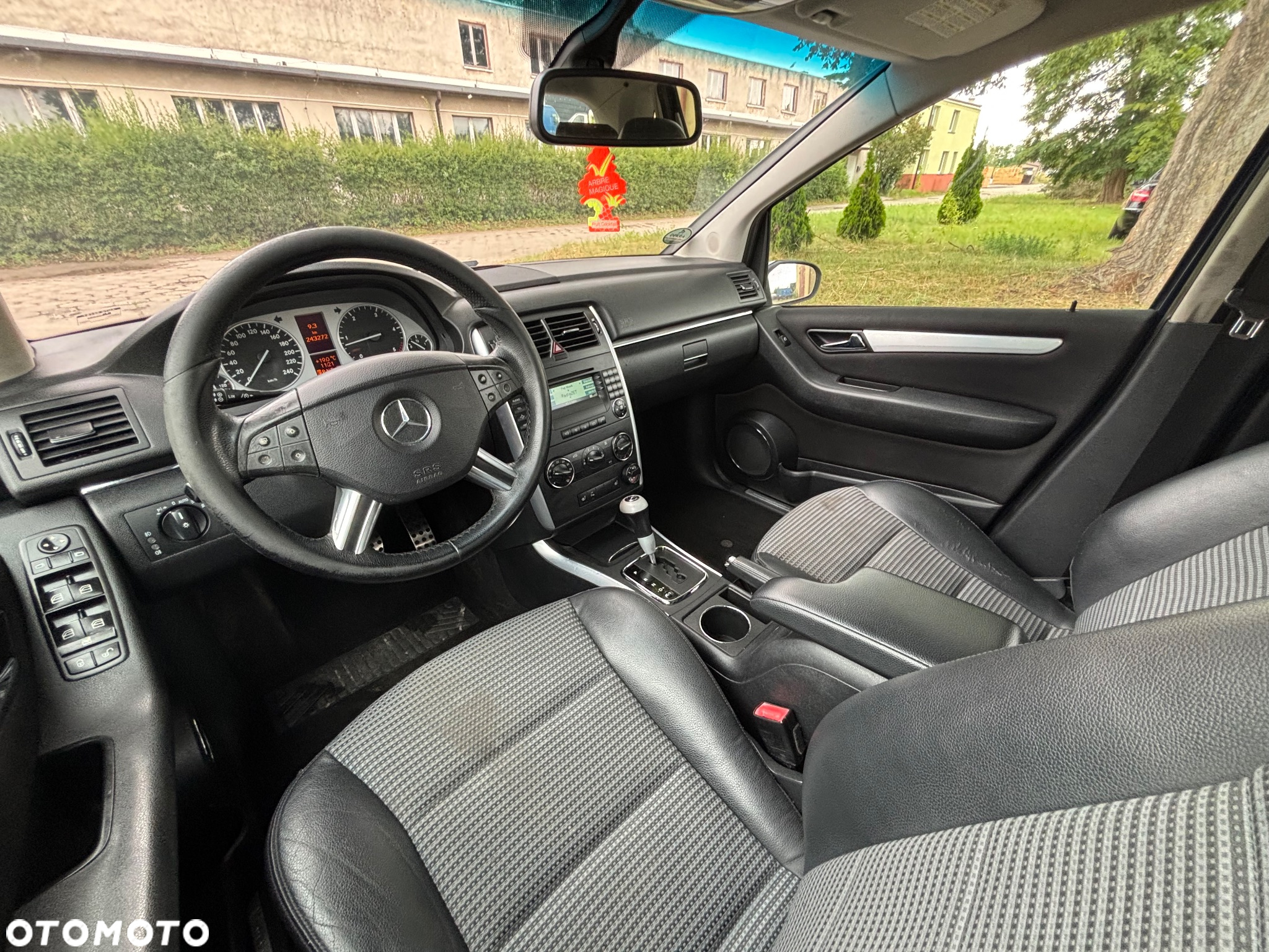 Mercedes-Benz Klasa B 180 CDI Autotronic Special Edition - 24