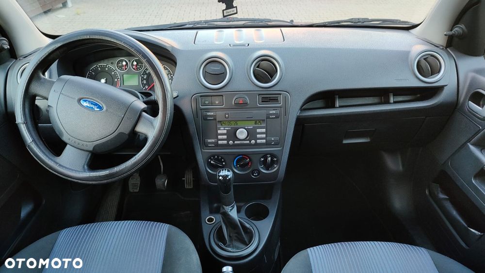 Ford Fusion - 4