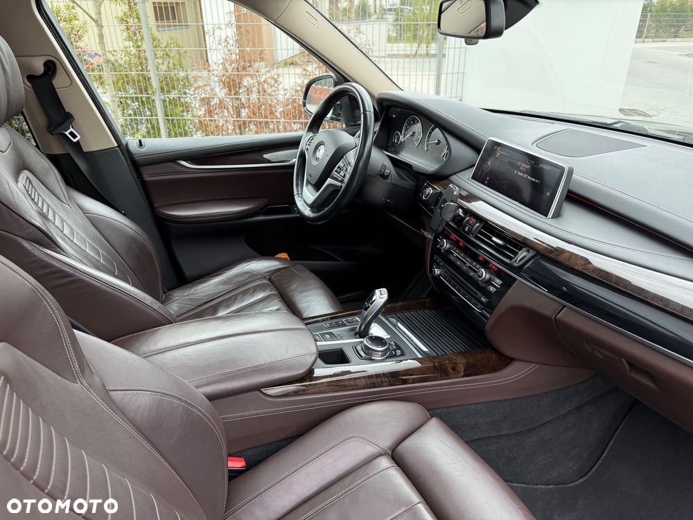 BMW X5 xDrive35i - 14