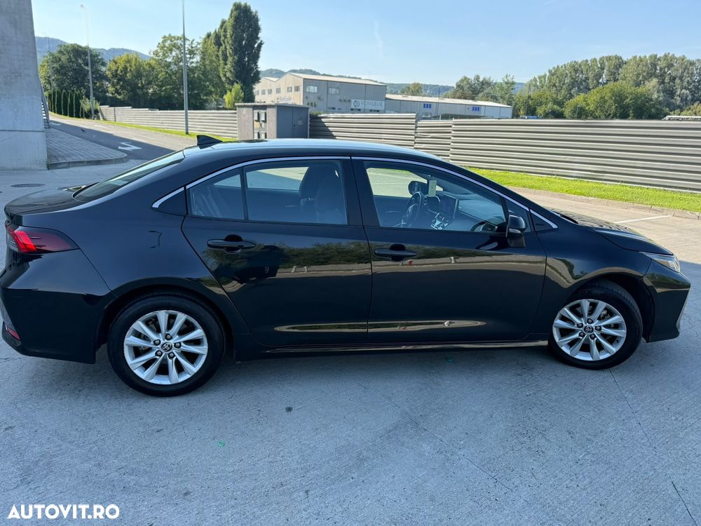 Toyota Corolla 1.8 HEV Business - 11