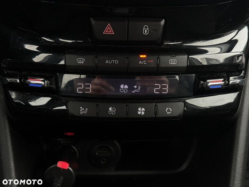 Peugeot 2008 1.6 VTi Active - 15