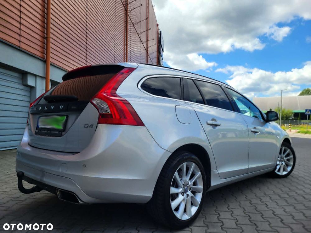 Volvo V60 D4 Momentum - 5
