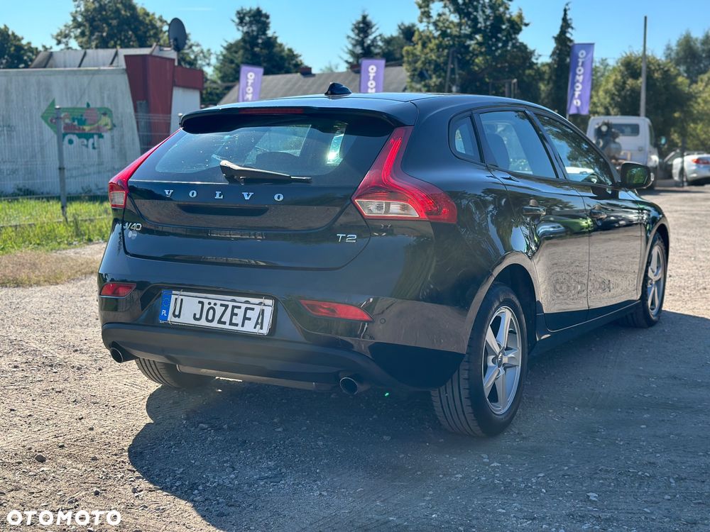 Volvo V40 T2 - 11