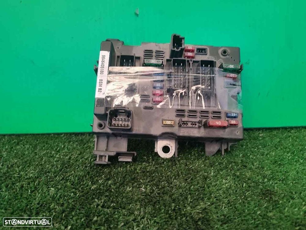 CAIXA RELÉS / FUSÍVEIS PEUGEOT 307 2002 -9646405180 - 7
