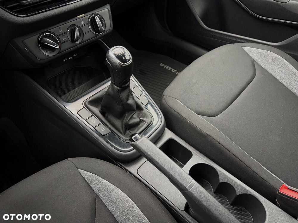 Skoda Fabia 1.0 TSI Active - 22