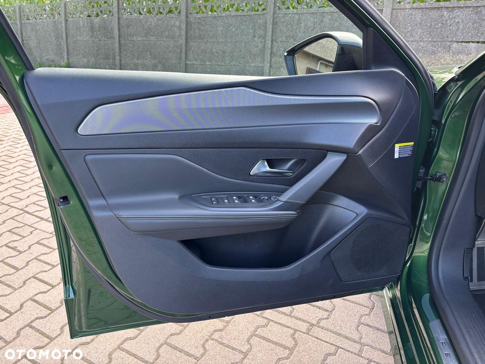 Peugeot 308 1.2 PureTech GT Pack S&S EAT8 - 16