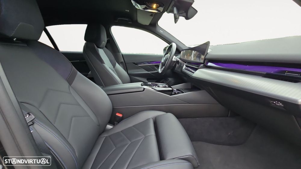 BMW i5 eDrive40 Pack Desportivo M - 3