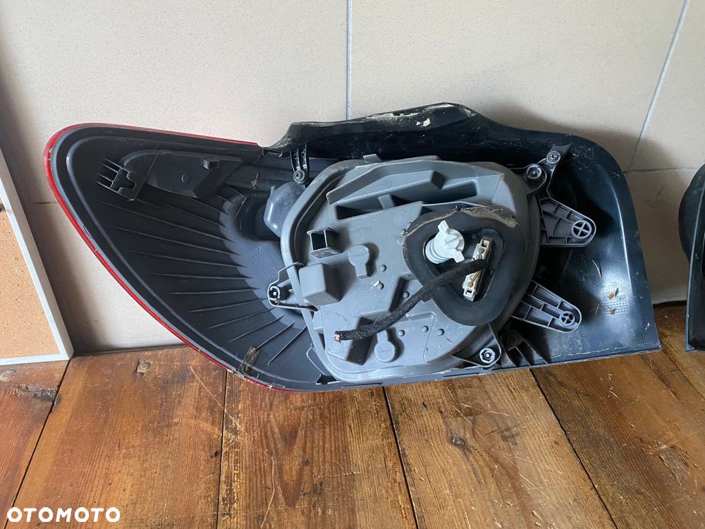 MERCEDES 176 lift lampa tylna prawa lewa kompletA 1769064900 - 6