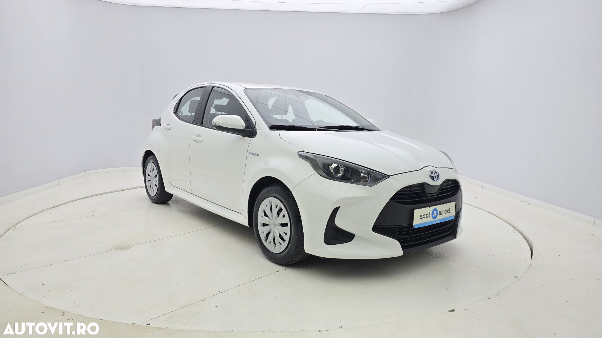 Toyota Yaris 1.5 VVT-i HSD Eco - 4