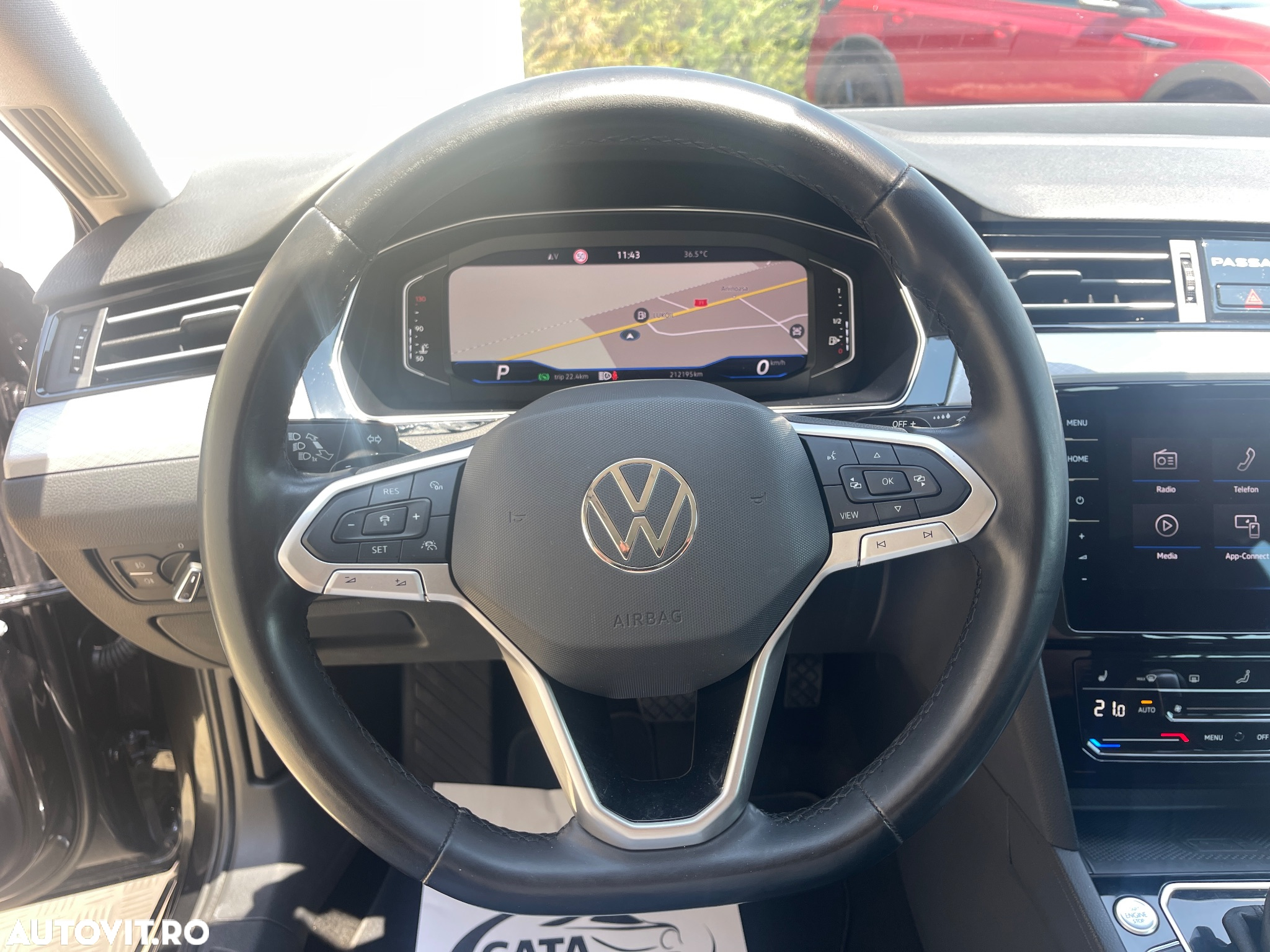 Volkswagen Passat - 38