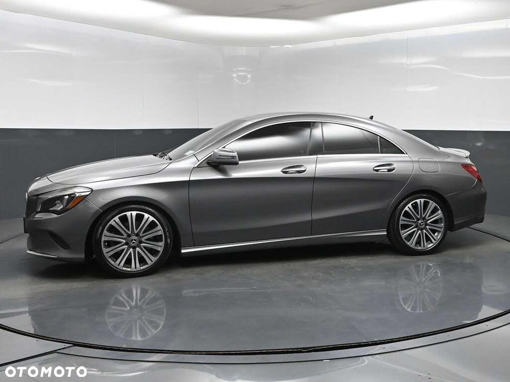 Mercedes-Benz CLA 250 4-Matic - 3